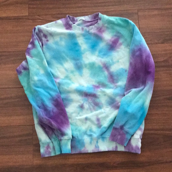 Brandy Melville Tops - Tyedye Crewneck